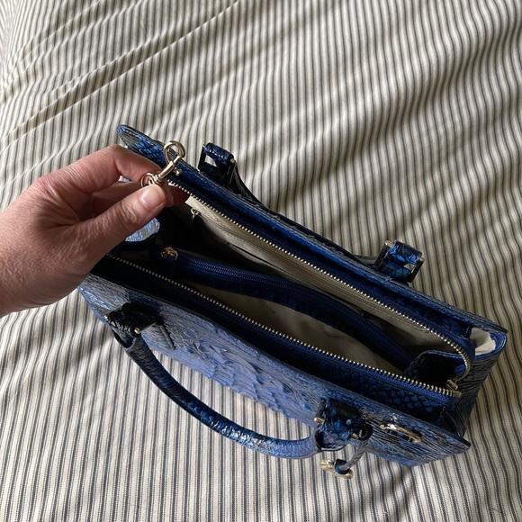 Brahmin bag, 2023 season. Used about 2x. Mint condition. Blue viper, Findley. - Picture 8 of 9